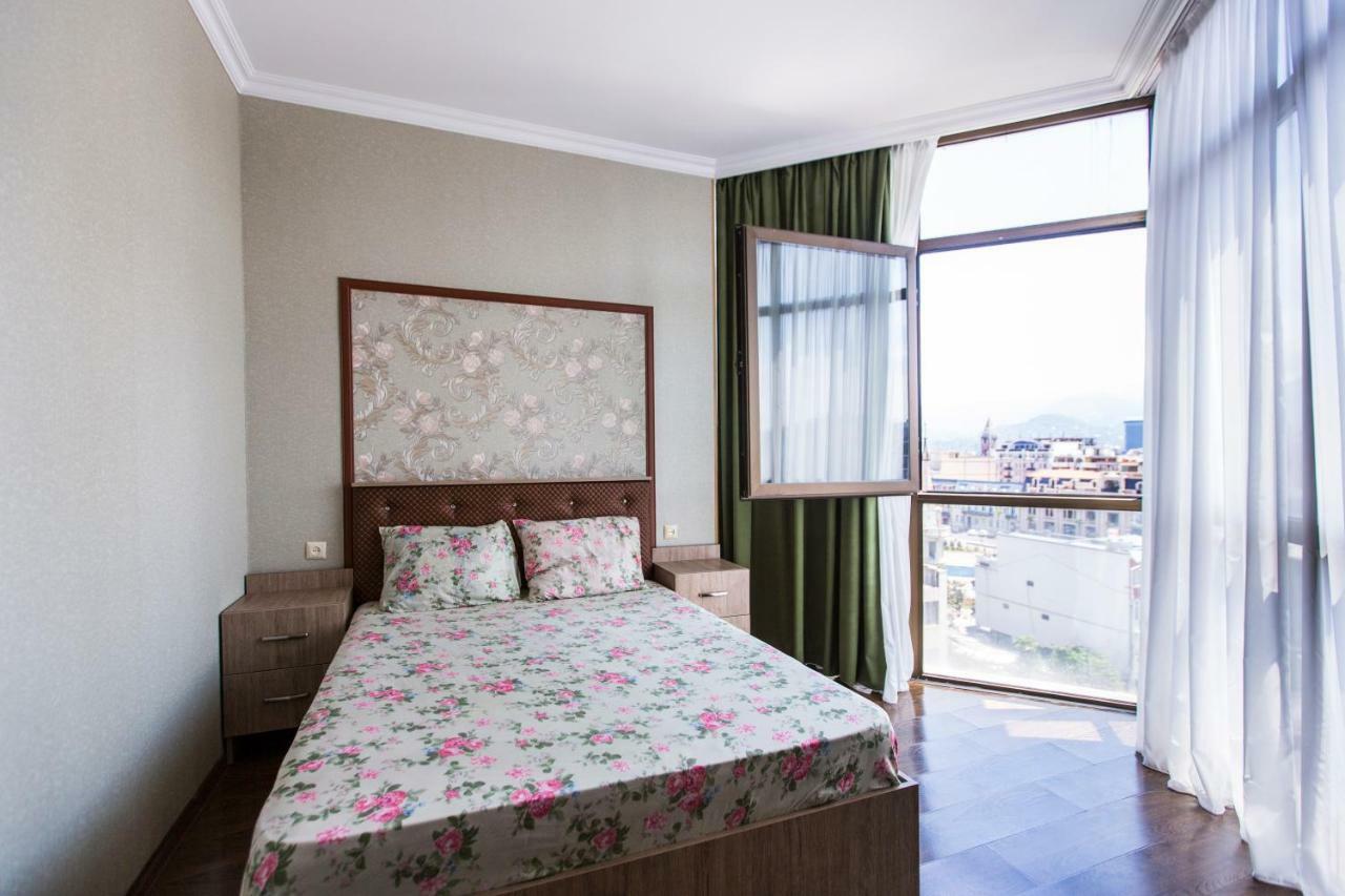 Apartament On Rustaveli Batumi Kültér fotó