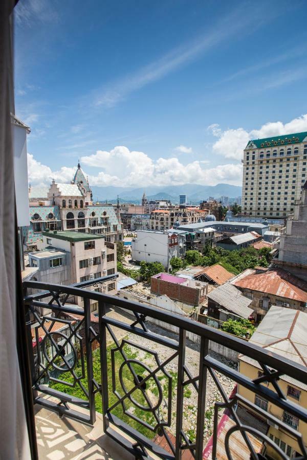 Apartament On Rustaveli Batumi Kültér fotó
